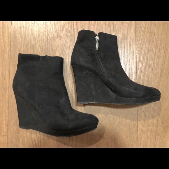 Guess Heeled Boots - Picture 2 of 4